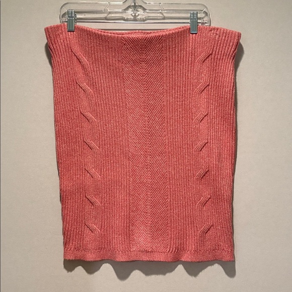 Express - High Waisted Cable Knit Mini Sweater Skirt. Size Large. NWT. Pink - Picture 3 of 16
